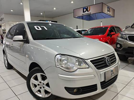 VOLKSWAGEN POLO 1.6 MI SPORTLINE 8V FLEX 4P MANUAL VOLKSWAGEN POLO 1.6 MI SPORTLINE 8V FLEX 4P MANUAL